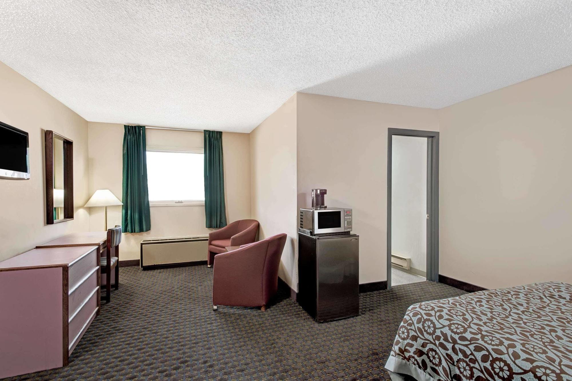 Days Inn By Wyndham Shrewsbury Worcester Exterior photo